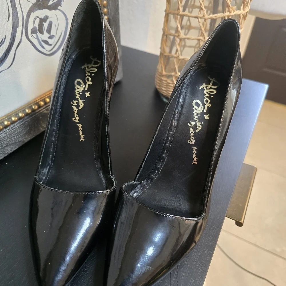 Alice & Olivia by Stacey Bendet Pointed Patent Leather Heels Shoes 38.5 Brasil